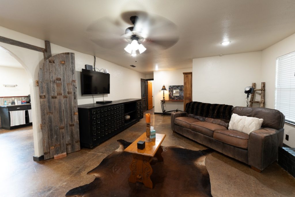 Image 8 copy (Large)